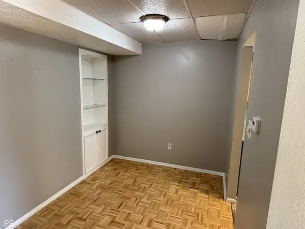 2826 Country Estates DR, Indianapolis, IN 46227