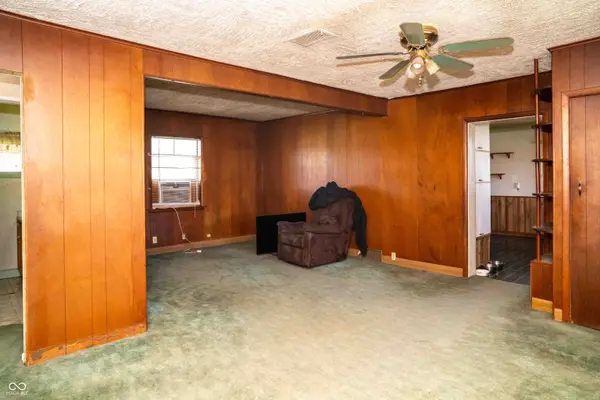 1821 E Stop 10 RD, Indianapolis, IN 46227