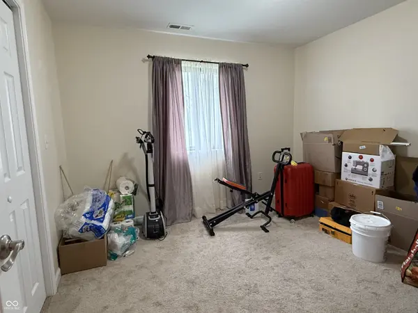 6005 Wingedfoot CT Indianapolis, IN 46254