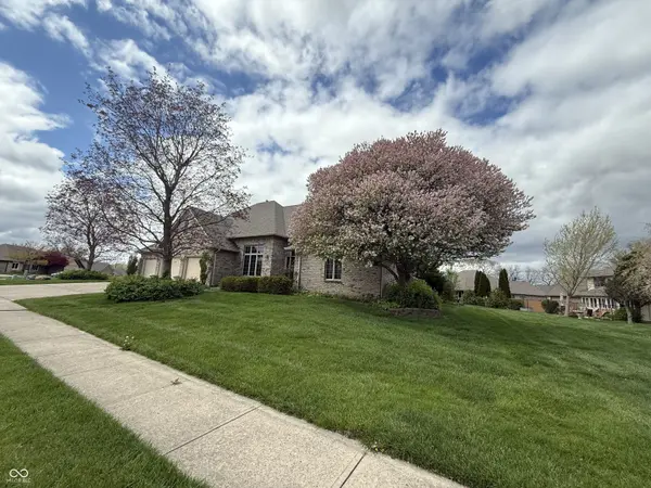 1304 Park Meadow DR, Beech Grove, IN 46107