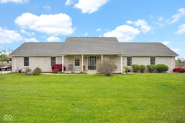 3051 Star Dust LN, Seymour, IN 47274