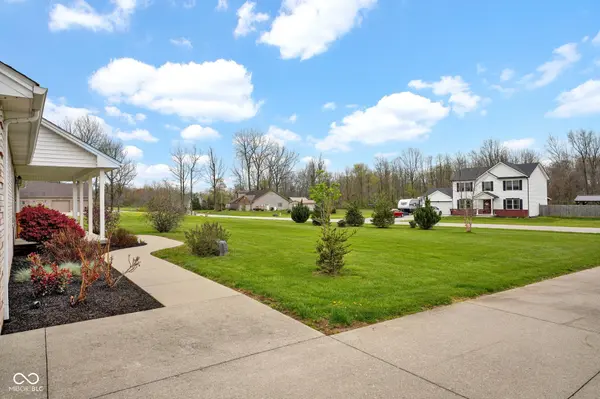3051 Star Dust LN, Seymour, IN 47274