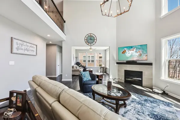 14413 Arnett DR, Carmel, IN 46033