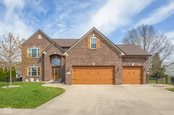 1121 Retford CT, Greenwood, IN 46143