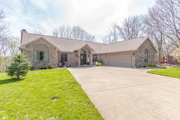 5875 Annanhill CT, Avon, IN 46123