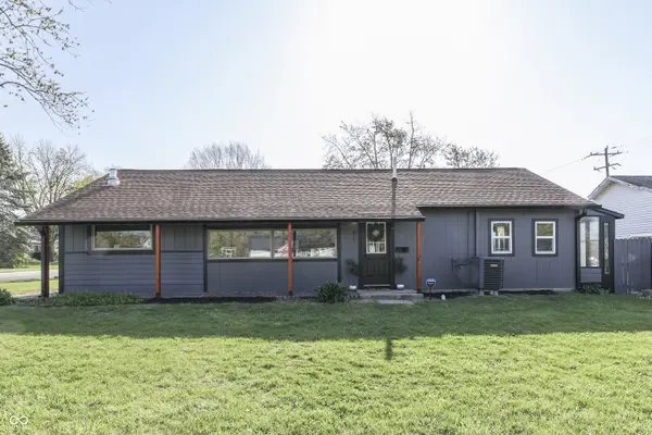 91 Crestview DR, Greenwood, IN 46143