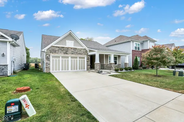 6103 Pebblebrooke RD, Whitestown, IN 46075
