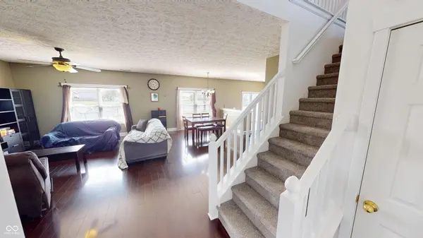 2441 Longleaf DR, Greenwood, IN 46143
