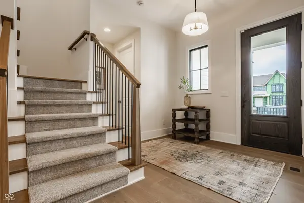 8092 Abington WAY, Zionsville, IN 46077