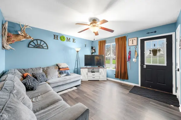 110 E 9th ST, Seymour, IN 47274