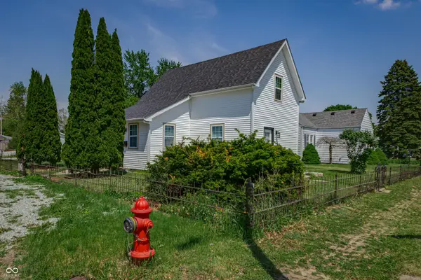 2402 N B ST, Elwood, IN 46036