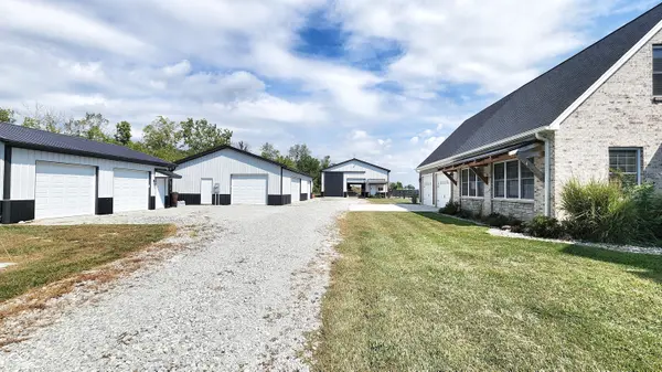 6029 Michaels LN, Cedar Grove, IN 47016