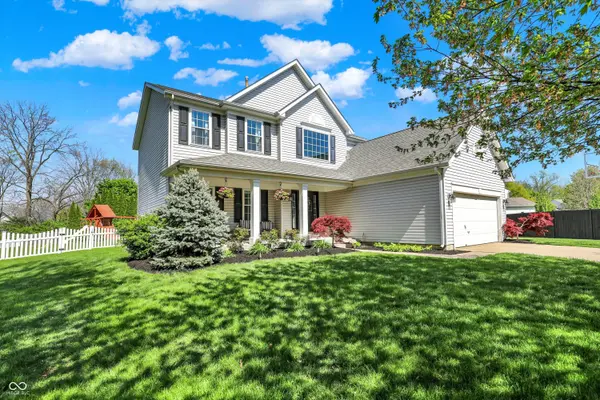 14817 Deerwood DR, Carmel, IN 46033