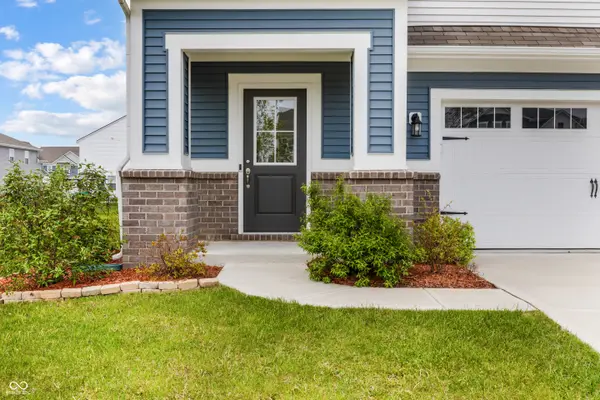 1464 Buckland CT, Avon, IN 46123