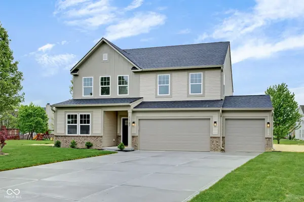 1147 Kelsneland DR, Avon, IN 46123