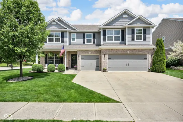 8704 New Heritage DR, Indianapolis, IN 46239