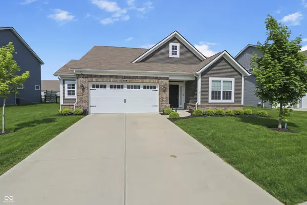 4324 Homestead DR, Whitestown, IN 46075