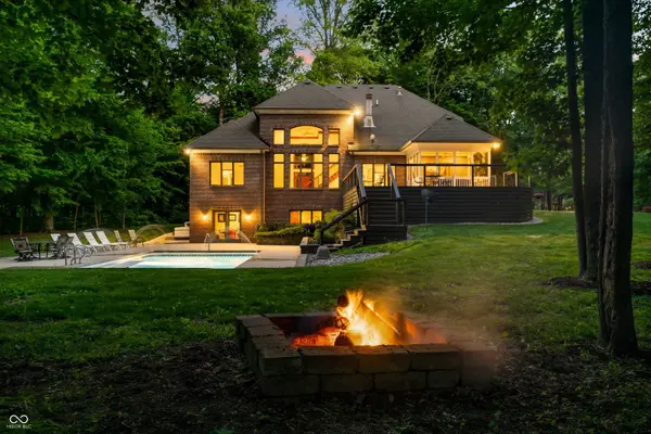 4128 Whitetail Woods DR, Bargersville, IN 46106