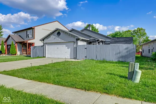 6707 Greendale LN, Indianapolis, IN 46241