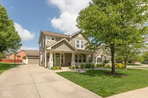 1274 Old Heritage PL, Greenwood, IN 46143