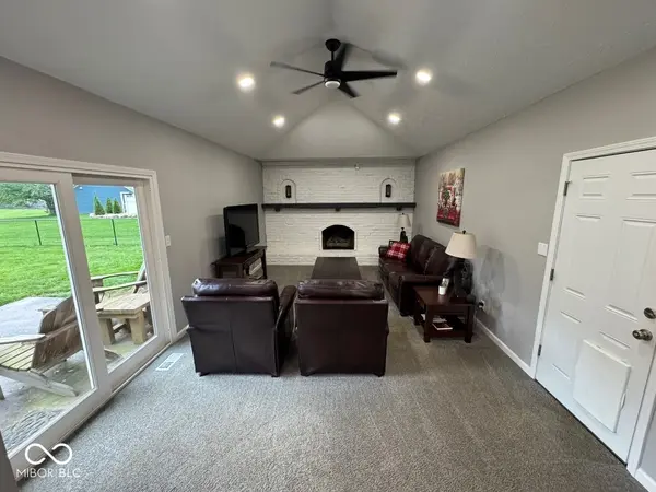 4336 Bittersweet LN, Greenwood, IN 46142