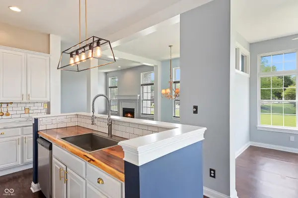 6897 Abercon TRL, Noblesville, IN 46062