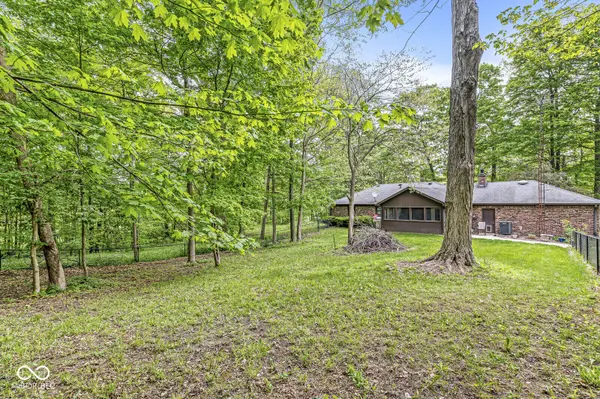 5427 S Westwood DR, Knightstown, IN 46148