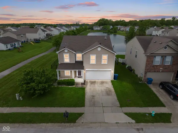 8238 Crackling LN, Indianapolis, IN 46259
