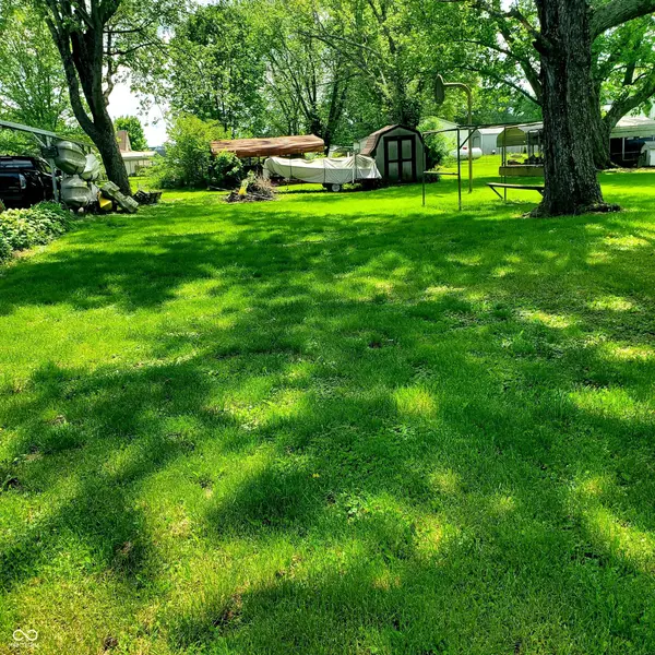 6906 N Poplar ST, Freetown, IN 47235