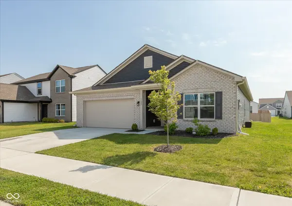1483 Paper Birch DR, Sheridan, IN 46069