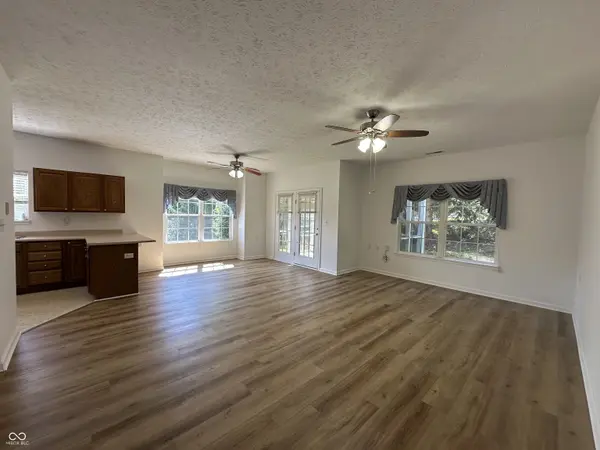 98 Autumn Glen DR, Greencastle, IN 46135