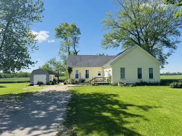 18755 E County Road 750 N, Hope, IN 47246