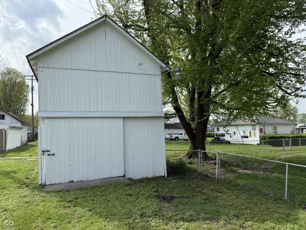 103 W Canal ST, Milton, IN 47357