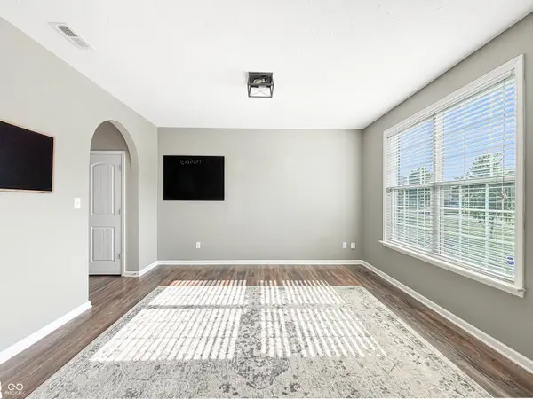 1843 Winchester BLVD, Avon, IN 46123