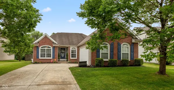 8084 Lawrence Woods PL, Indianapolis, IN 46236