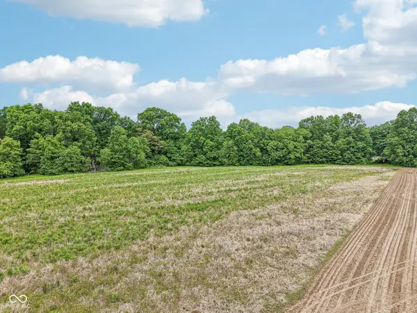 990+ George Clem RD, Terre Haute, IN 47802