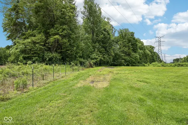 990+ George Clem RD, Terre Haute, IN 47802