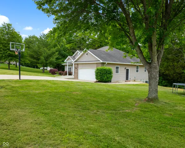 435 Cedar View LN, Bedford, IN 47421