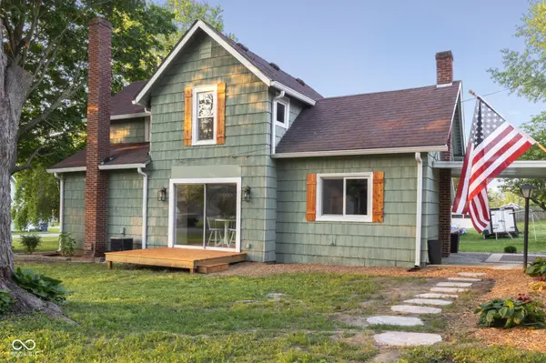 106 N Blake ST, Sheridan, IN 46069