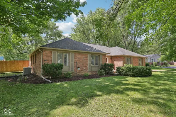 9014 Holliday DR, Indianapolis, IN 46260
