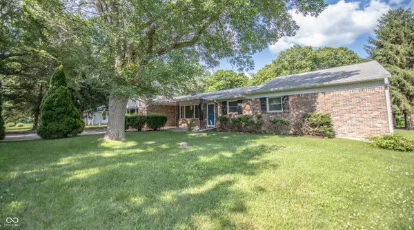 3203 S Leonard RD, New Palestine, IN 46163