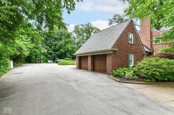 6220 E 56th ST, Indianapolis, IN 46226