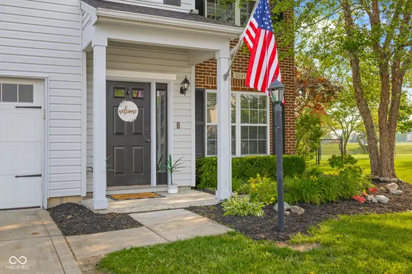 2247 Rolling Hill CT, Columbus, IN 47201