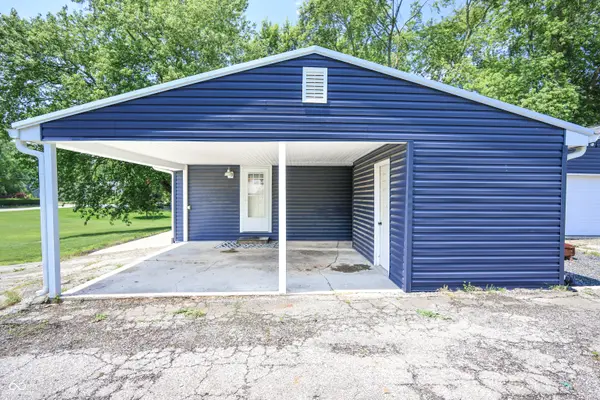 414 South ST, Hope, IN 47246