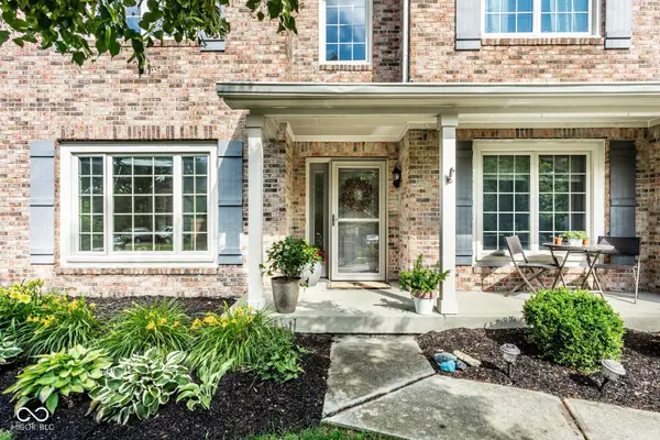 9740 Logan LN, Fishers, IN 46037