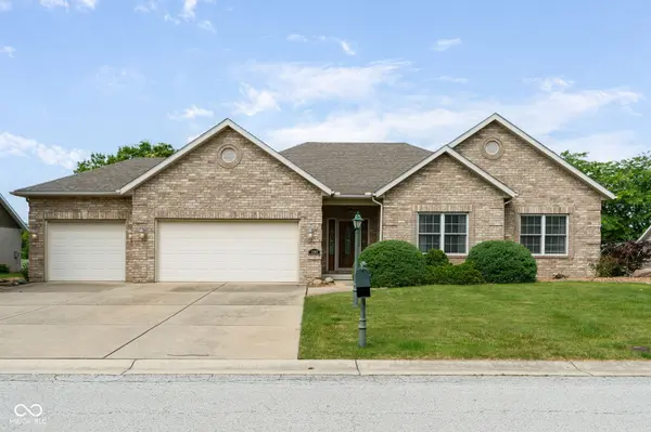2205 Foxfire LN, Kokomo, IN 46902