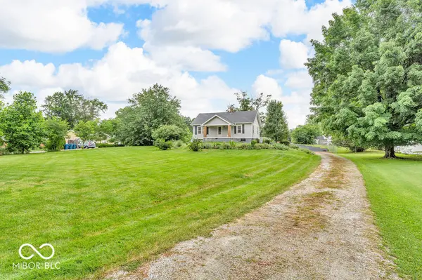 1130 E 105th ST, Carmel, IN 46280