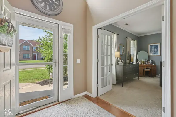 6622 W Dickens XING, Mccordsville, IN 46055