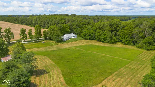9030 E 700 S, Elizabethtown, IN 47232