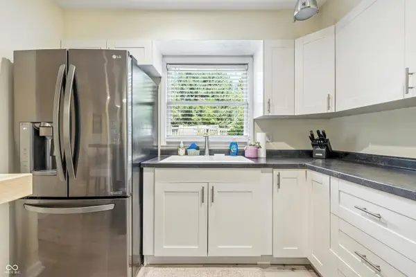9473 S Pointe Retreat DR, Bloomington, IN 47401